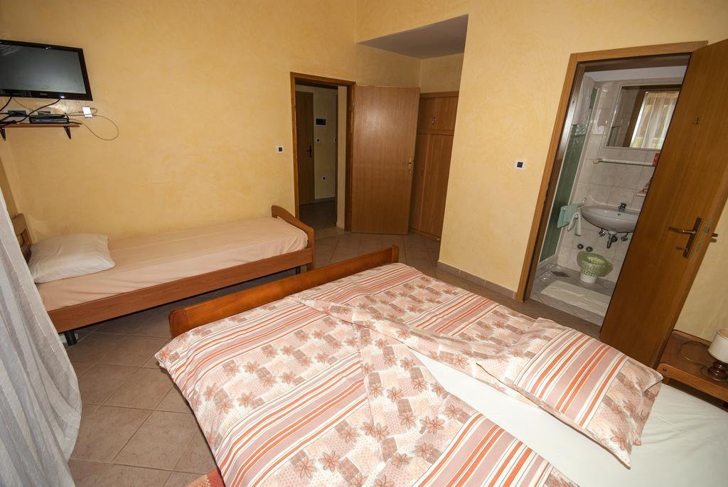 Guesthouse Villa Lena Premantura Quarto foto