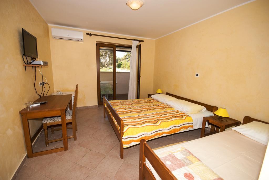 Guesthouse Villa Lena Premantura Quarto foto